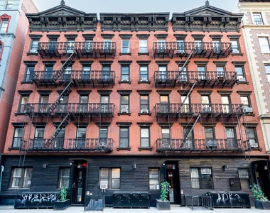 117 Elizabeth Street - Photo Thumbnail 8