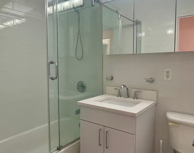 157 East 57th Street - Photo Thumbnail 8