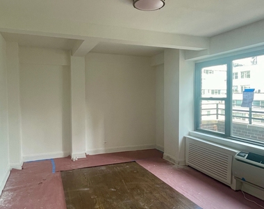157 East 57th Street - Photo Thumbnail 1