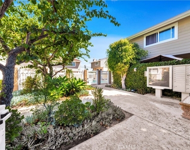 24709 Santa Clara Avenue - Photo Thumbnail 17