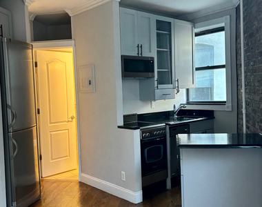 232 Elizabeth Street - Photo Thumbnail 0