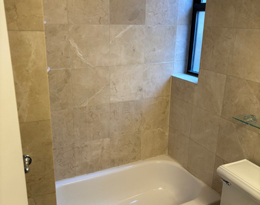 232 Elizabeth Street - Photo Thumbnail 4
