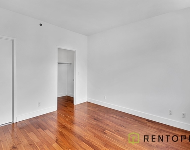 63 Roebling Street - Photo Thumbnail 4