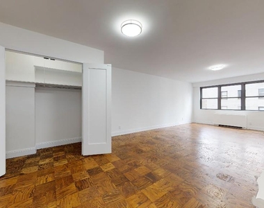 East 89th Street - Photo Thumbnail 1
