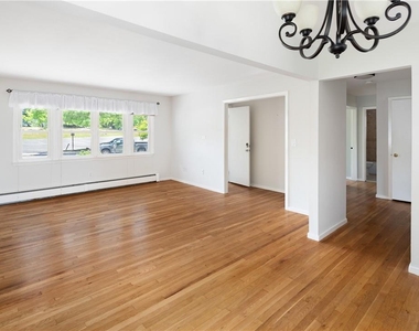79 Broadway - Photo Thumbnail 8