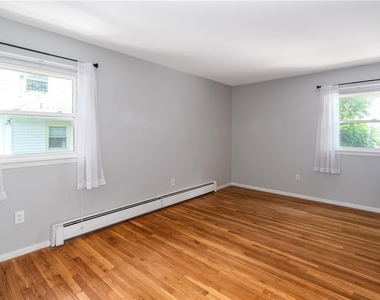 79 Broadway - Photo Thumbnail 11