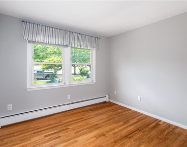79 Broadway - Photo Thumbnail 13