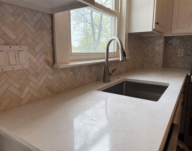 79 Broadway - Photo Thumbnail 4