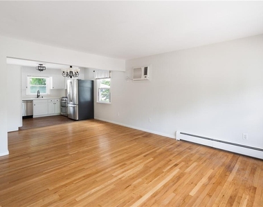 79 Broadway - Photo Thumbnail 6