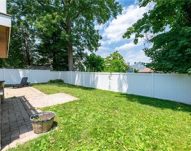 79 Broadway - Photo Thumbnail 21
