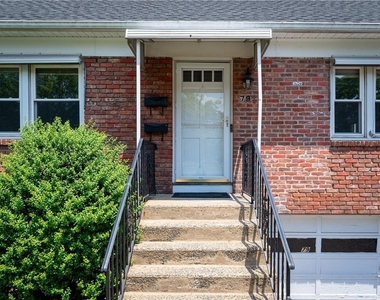 79 Broadway - Photo Thumbnail 1