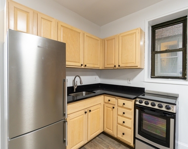 315 East 5th Street - Photo Thumbnail 5