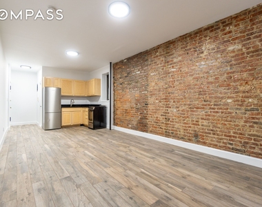 315 East 5th Street - Photo Thumbnail 4