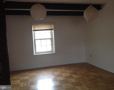 901 Clinton Street - Photo Thumbnail 2