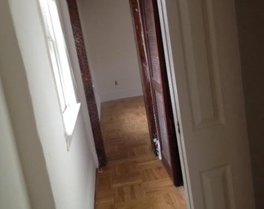 901 Clinton Street - Photo Thumbnail 7