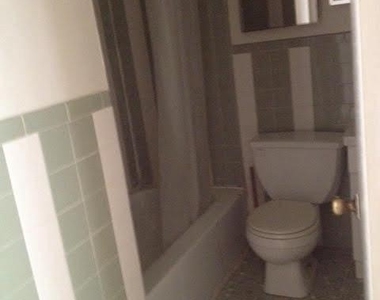 901 Clinton Street - Photo Thumbnail 12