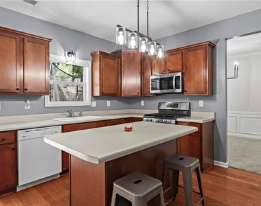 2067 Peach Shoals Circle - Photo Thumbnail 11