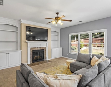 2067 Peach Shoals Circle - Photo Thumbnail 10