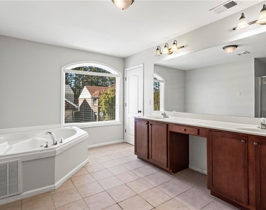 2067 Peach Shoals Circle - Photo Thumbnail 18