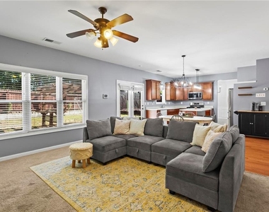 2067 Peach Shoals Circle - Photo Thumbnail 8