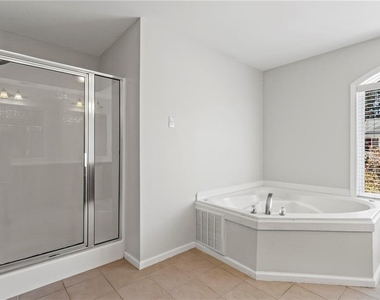 2067 Peach Shoals Circle - Photo Thumbnail 19