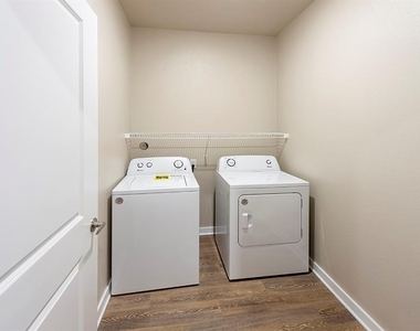 1724 Partnership Way - Photo Thumbnail 27
