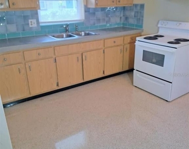 10165 106th Terrace - Photo Thumbnail 5
