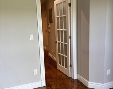 521 East 5th Street - Photo Thumbnail 7