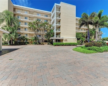 4825 Gulf Of Mexico Drive - Photo Thumbnail 27