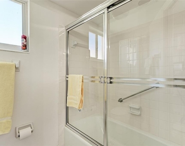 4825 Gulf Of Mexico Drive - Photo Thumbnail 15