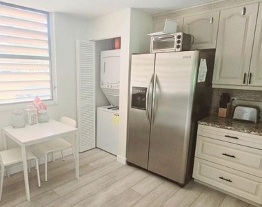 132 Wild Palm Drive - Photo Thumbnail 3