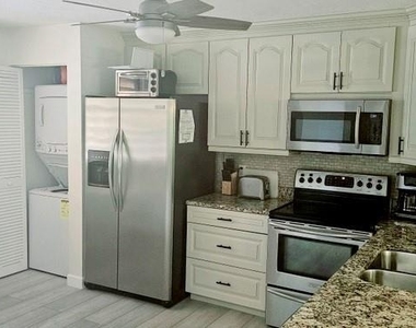 132 Wild Palm Drive - Photo Thumbnail 2