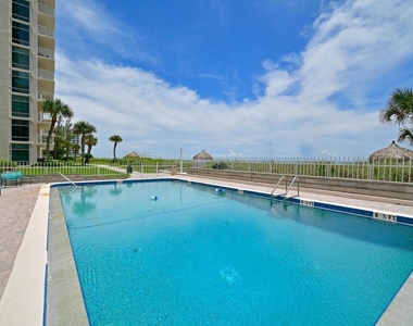 2425 Gulf Of Mexico Drive - Photo Thumbnail 42