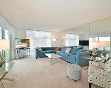 2425 Gulf Of Mexico Drive - Photo Thumbnail 21