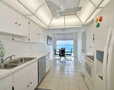 2425 Gulf Of Mexico Drive - Photo Thumbnail 12