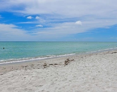 2425 Gulf Of Mexico Drive - Photo Thumbnail 2