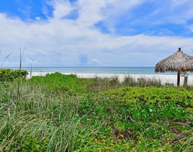 2425 Gulf Of Mexico Drive - Photo Thumbnail 43