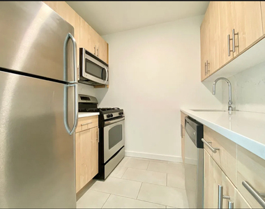 East 84th Street - Photo Thumbnail 7