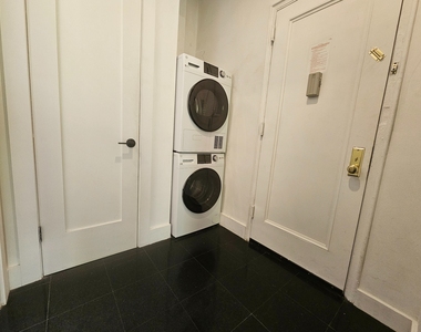 156 East 85th Street - Photo Thumbnail 1