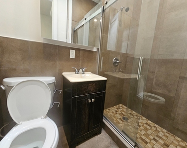 156 East 85th Street - Photo Thumbnail 2
