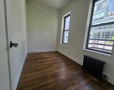 156 East 85th Street - Photo Thumbnail 8