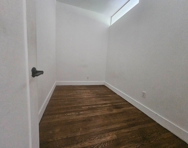 156 East 85th Street - Photo Thumbnail 6