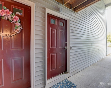 300 Ventnor Court - Photo Thumbnail 32