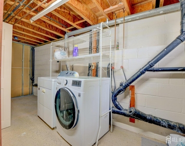 300 Ventnor Court - Photo Thumbnail 29