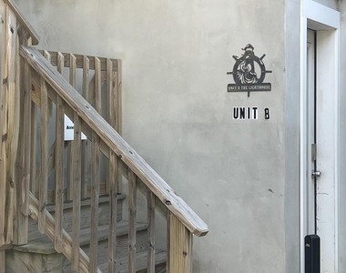 241 Hiering Avenue - Photo Thumbnail 1