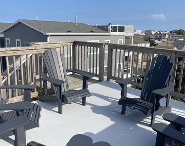 241 Hiering Avenue - Photo Thumbnail 3