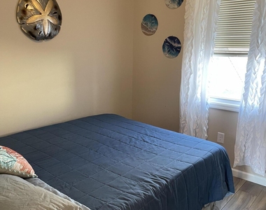 241 Hiering Avenue - Photo Thumbnail 29
