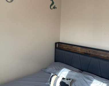 241 Hiering Avenue - Photo Thumbnail 16
