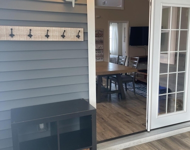 241 Hiering Avenue - Photo Thumbnail 32