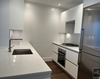 East 44th Street - Photo Thumbnail 1